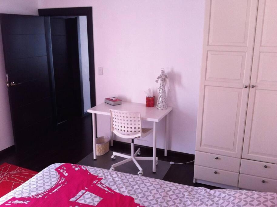B&B Oui Madame Tijuana Ruang foto