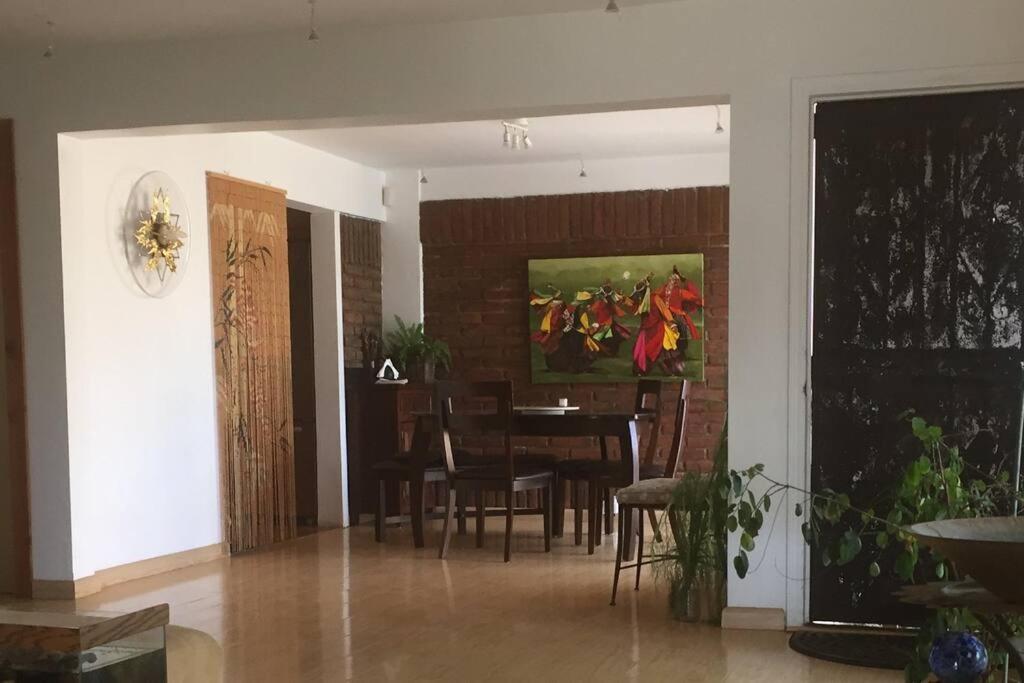 B&B Oui Madame Tijuana Ruang foto